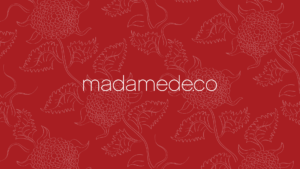 Madame deco red bg